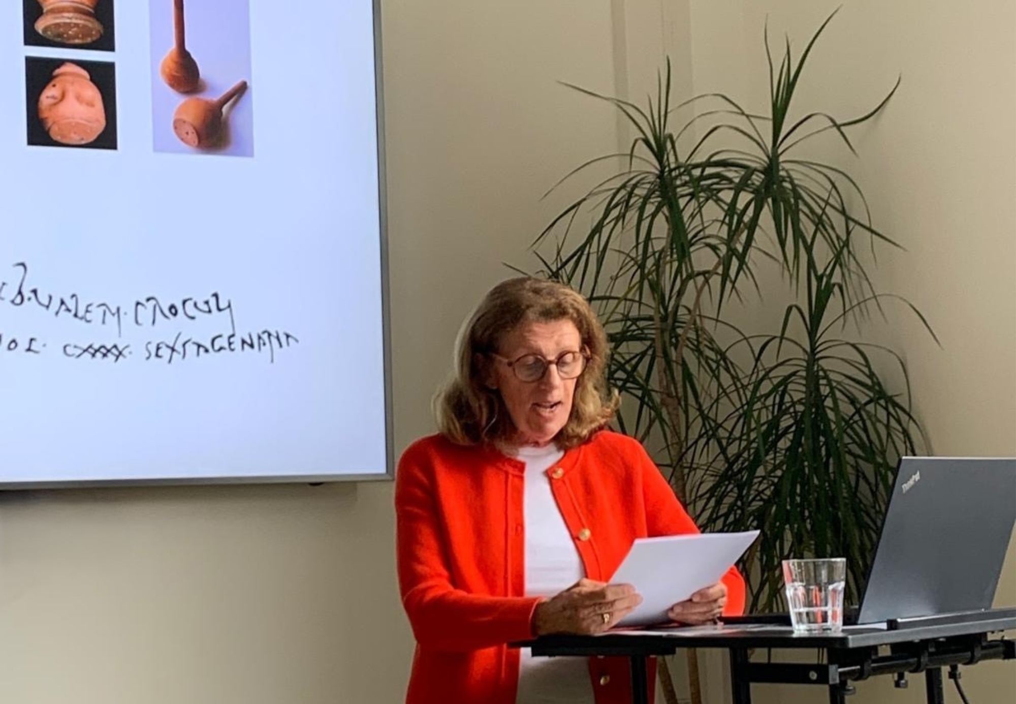 Prof. Dr. Jakab Éva előadást tart Marburgban.